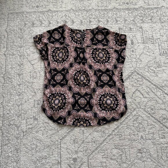 Maurices Size Small Mandala Print Delton Zipper Blouse - Picture 2 of 4